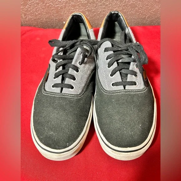 Vans Black and Gray Skate Sneakers with Waffle Sole - Picture 1 of 4